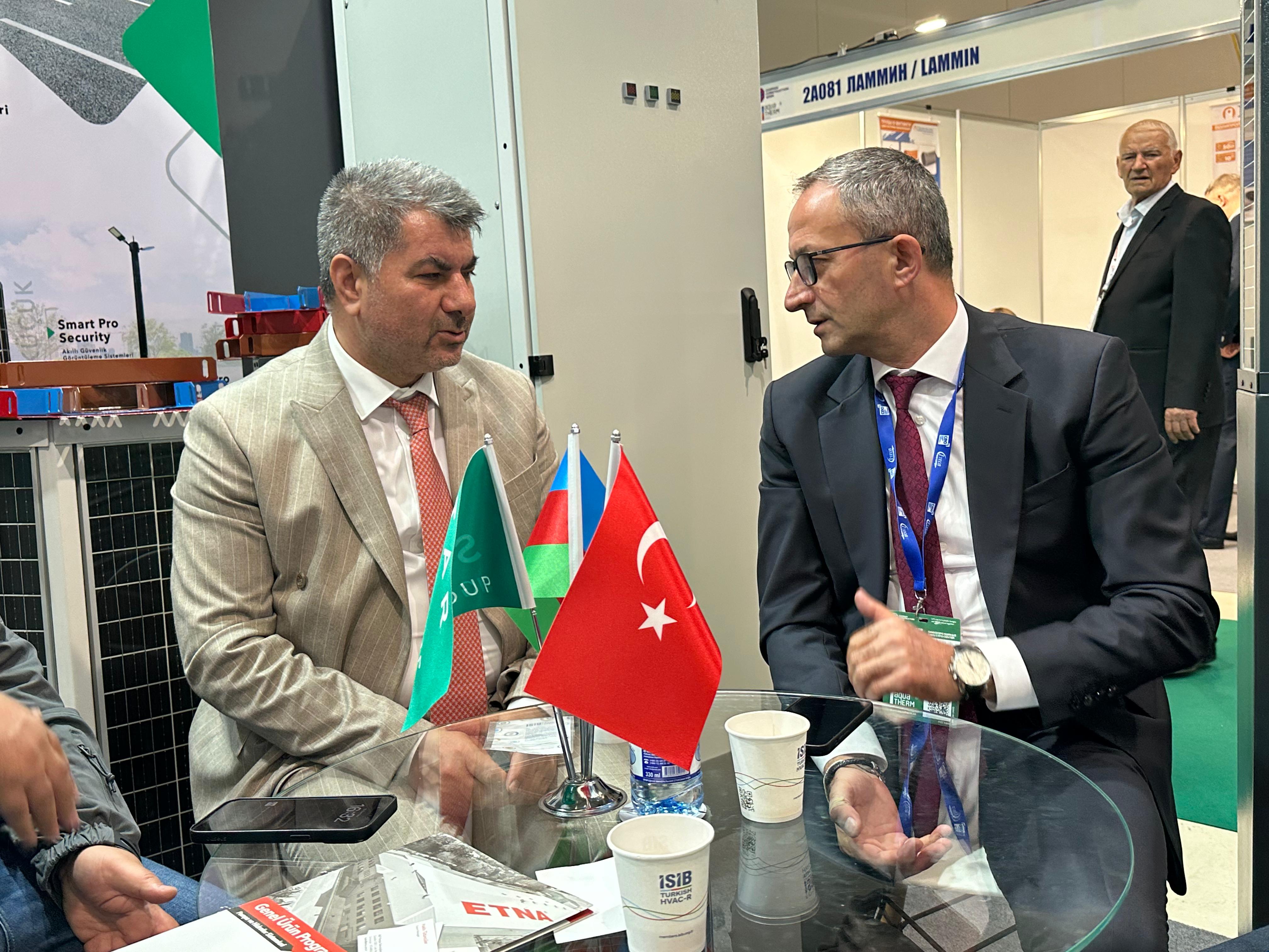 Bakıda Xəzər İnşaat Həftəsi çərçivəsində keçirilən sərgilər Türkiyə-Azərbaycan İş Adamları və Sənayeçiləri İctimai Birliyi (TÜİB) tərəfindən ziyarət edilib.